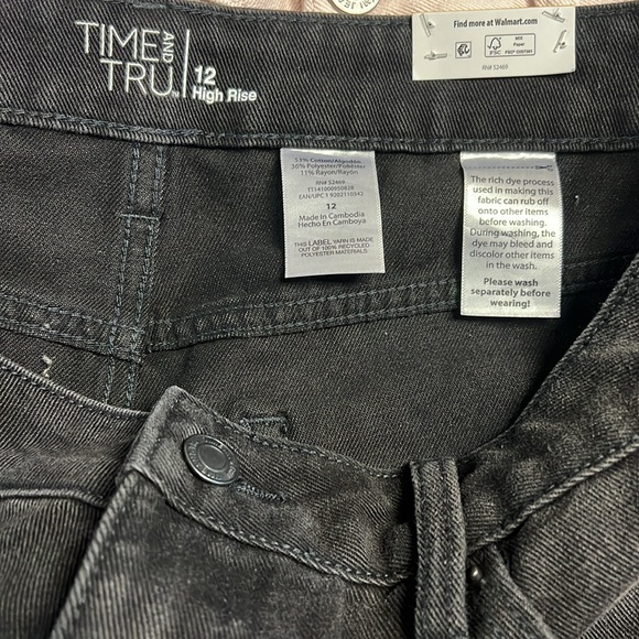 New women’s high rise shorts size 12 by Time and Tru - Picture 3 of 5